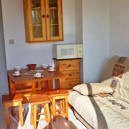 Apartment Avec Piscine Et Acces Plage, Terrasse, Parking Prive, Animaux Acceptes, Jusqu'a 6 Personnes. - Fr-1-387-102 *