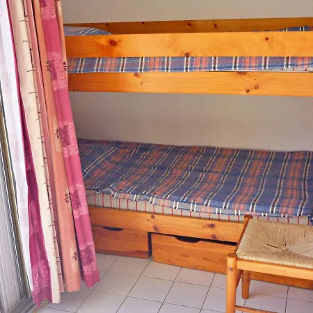Apartment Avec Piscine Et Acces Plage, Terrasse, Parking Prive, Animaux Acceptes, Jusqu'a 6 Personnes. - Fr-1-387-102 *